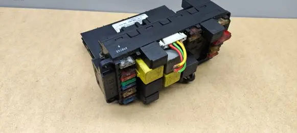 Mercedes-Benz CLK A209 C209 Fuse module 2095450001