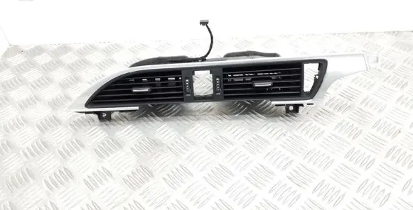 Audi A6 S6 C7 4G Dash center air vent grill 4G1820951