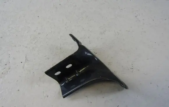 Skoda Fabia Mk2 (5J) Fender mounting bracket 5J0821141