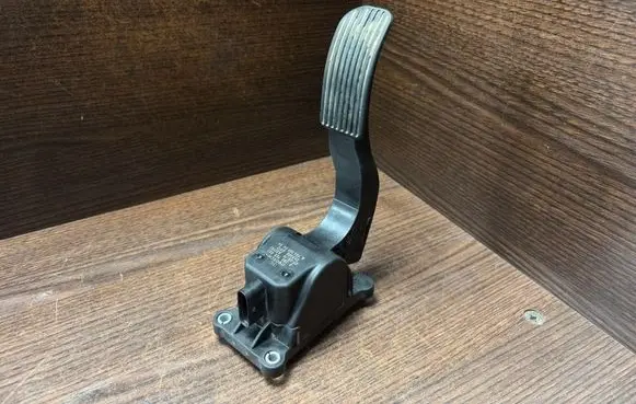 Volkswagen Crafter Accelerator throttle pedal 0280755023 9063000404