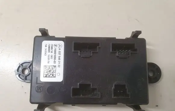 Mercedes-Benz CLS C218 X218 Seat heating relay A0375453132