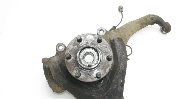Nissan Pathfinder R51 Front wheel hub