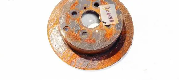 Toyota Yaris Rear brake disc neventiliuojamas