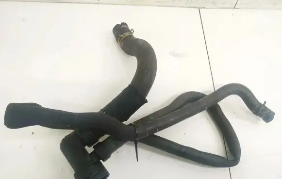Opel Insignia A Engine coolant pipe/hose