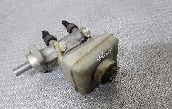 Mercedes-Benz ML W163 Master brake cylinder 26051383041