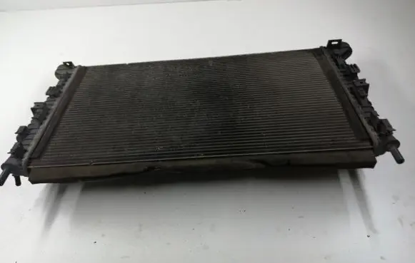 Ford Focus Coolant radiator 3M5H8005TL