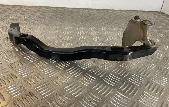 Subaru Outback Headlight/headlamp mounting bracket