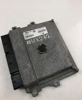 Renault Captur Engine control unit/module ECU 237103009R 237102803R