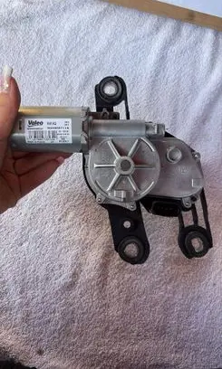 Volkswagen Golf VII Rear window wiper motor 5G0955711A