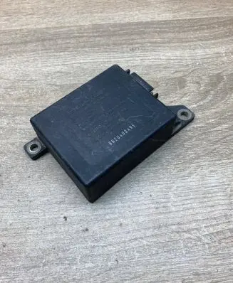 Mercedes-Benz E W124 Airbag deployment crash/impact sensor 0038200710