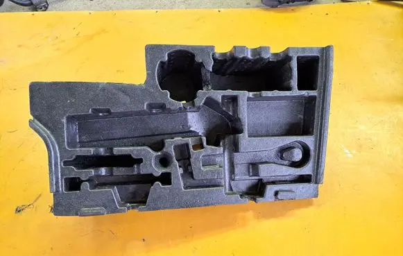 Mercedes-Benz E W212 Tool box A2128991014