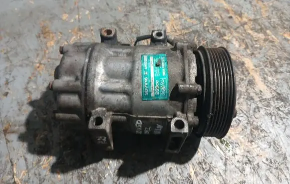 Volvo V50 Air conditioning (A/C) compressor (pump) 3M5H19D629HC