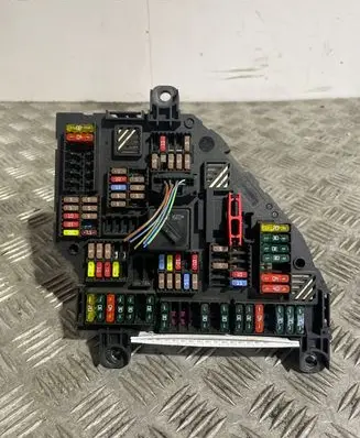 BMW 7 F01 F02 F03 F04 Fuse module 9234423 01543374 090211
