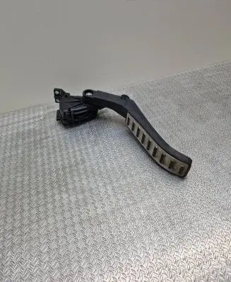 Volkswagen Touareg II Accelerator throttle pedal 7L0723507D 6PV00802624