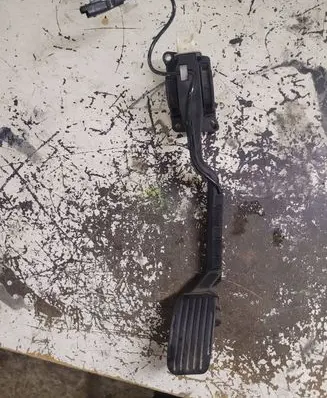 Peugeot 607 Accelerator throttle pedal 9651510780