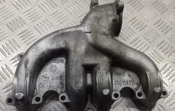 Volkswagen PASSAT B6 Intake manifold 03G129713K