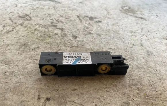 Volvo V70 Airbag deployment crash/impact sensor 008277 8622365 050706