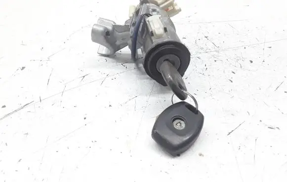 Toyota Yaris Ignition lock 45020521