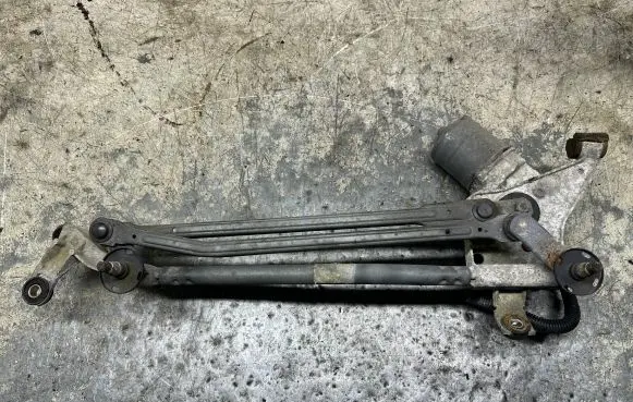 Honda Civic Front wiper linkage and motor 404564