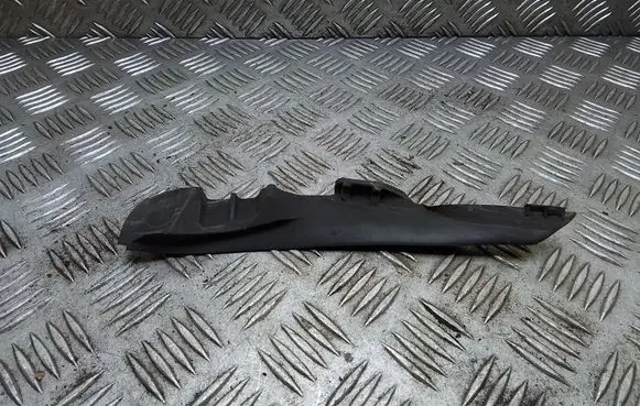 Toyota Prius (XW20) Windshield trim