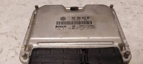 Skoda Fabia Mk1 (6Y) Engine control unit/module 045906019 0281012194 1039S13127