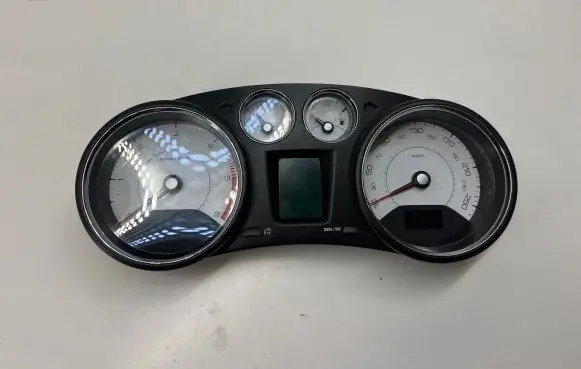 Peugeot 308 Speedometer (instrument cluster) 9666651480 C5BT7C2E5M00 503001556232