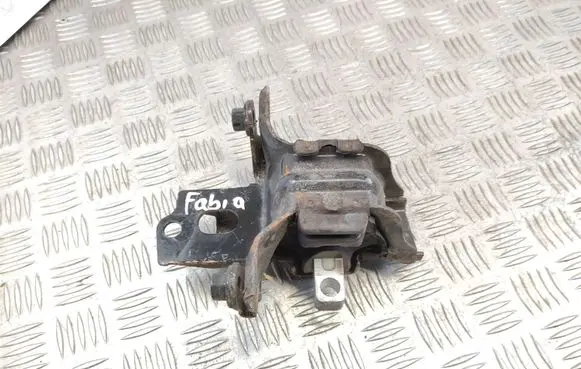 Skoda Fabia Mk2 (5J) Engine mount bracket 6Q0199555 031120082