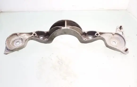 BMW 3 E46 Rear differential/diff mount bracket 1095990