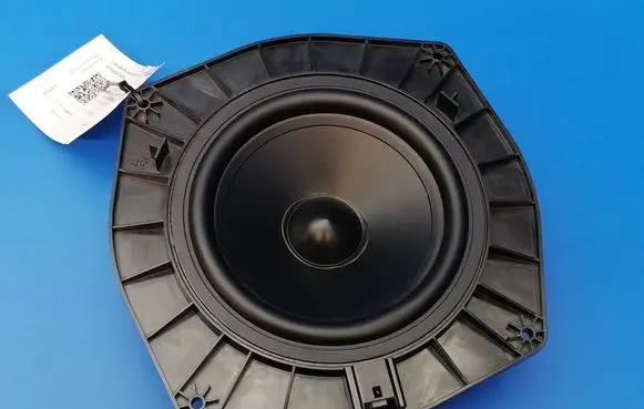 Land Rover Discovery 5 Rear door speaker DPLA18808BB