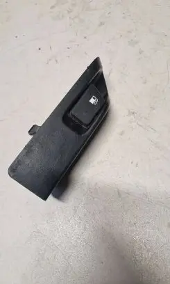 Toyota Auris 150 Fuel tank opening switch 