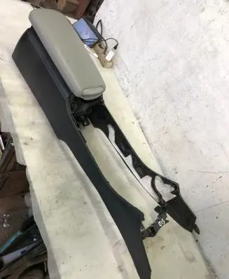 Lexus IS 220D-250-350 Center console 5891253020