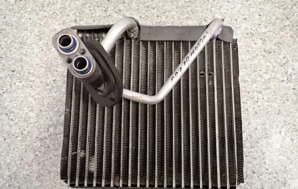 Air conditioning (A/C) radiator (interior)