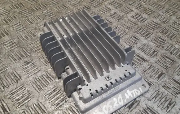 Audi A3 S3 8P Sound amplifier 8P3035229 261890003007075 BOSE