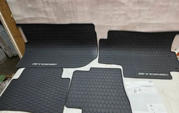 KIA Stonic Car floor mat set 681A1ADE50GR