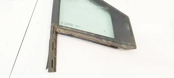 Citroen C4 I Front triangle window/glass