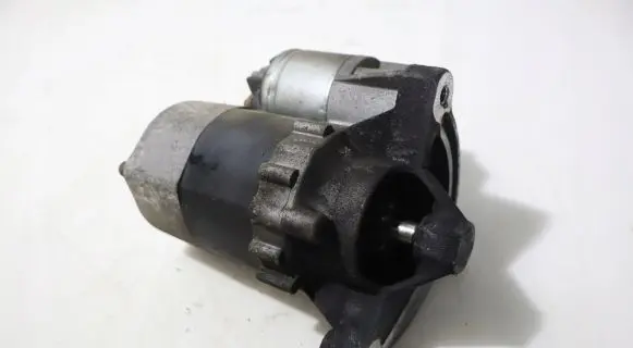 Peugeot 607 Starter motor TS8E2