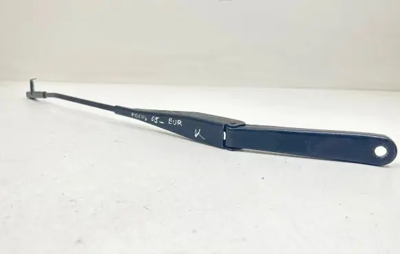 Ford Focus Front wiper blade arm 4M5117526AB