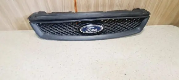 Ford Focus Front grill 4M518138BC 4M518200CF 4M518200DE