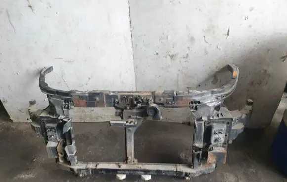 Nissan Murano Z50 Radiator support slam panel bracket 