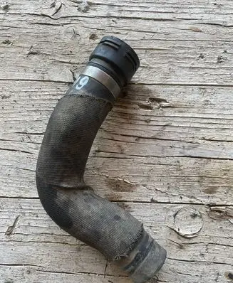 Audi A8 S8 D3 4E Engine coolant pipe/hose 3B0122291K