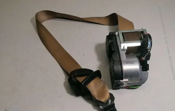 Mercedes-Benz GL X164 Front seatbelt A2518608785