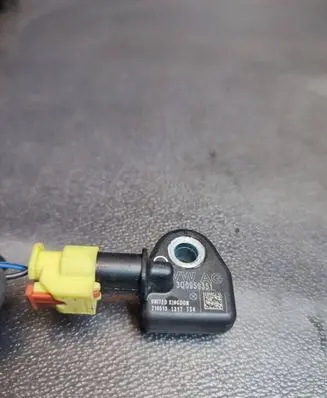Skoda Octavia Mk3 (5E) Airbag deployment crash/impact sensor 3Q0959351