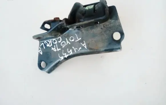 Toyota Corolla Verso AR10 Engine mount bracket