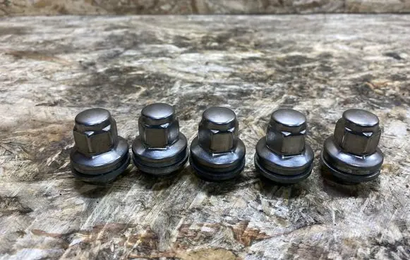 Jaguar XK - XKR Nuts/bolts 