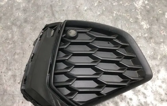 Audi A3 8Y Front bumper lower grill 8Y0807682B-BILI 8Y0807682B