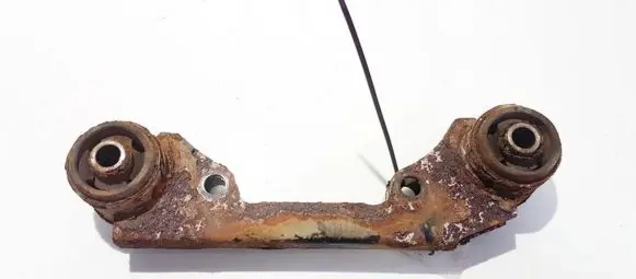 Nissan Murano Z50 Engine mount bracket 7n9504a 7n-9504a