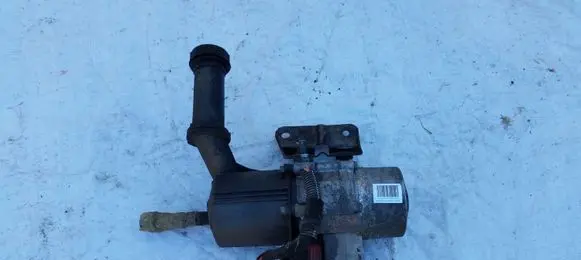 Citroen C4 I Picasso Power steering pump 9684713280 A5097811