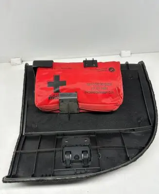 BMW 5 E60 E61 Trunk/boot side trim panel 7050368 52107010