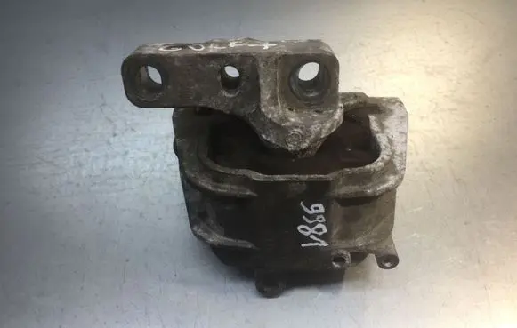 Volkswagen Golf Plus Engine mount bracket 1K0199262