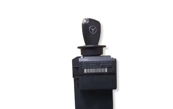 Mercedes-Benz C W203 Ignition lock 2035450508 33002106 33002105